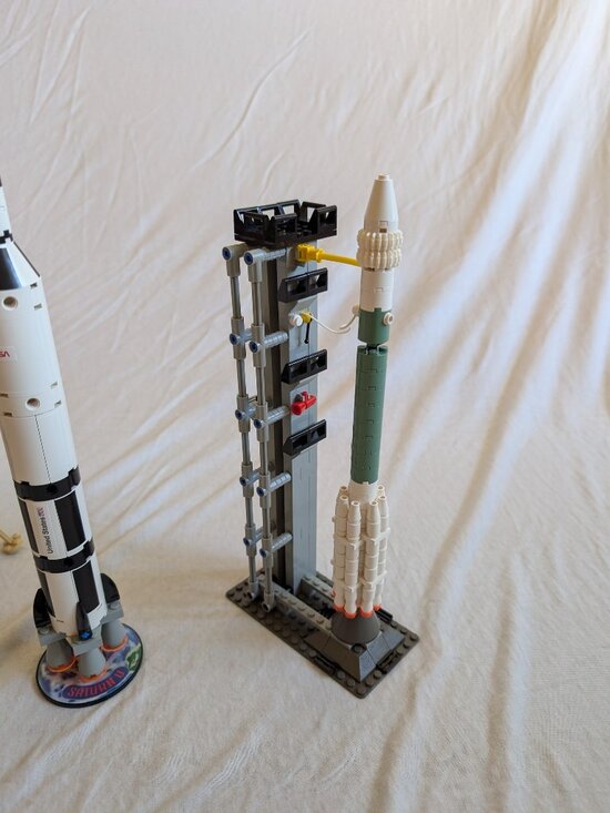 Lego Space Lot - Picture 5 of 6